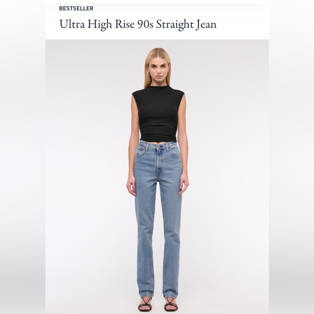 A&F Ultra High Rise 90s Straight Jean - NWT - Light/Med Wash - Classic Fit